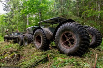 Поисковый отряд "Демянск". Как поднимают самолёты из болота