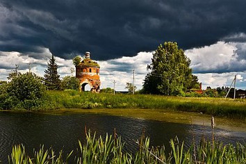 Смоленский трип: Часть 1 - По разрушенным церквям