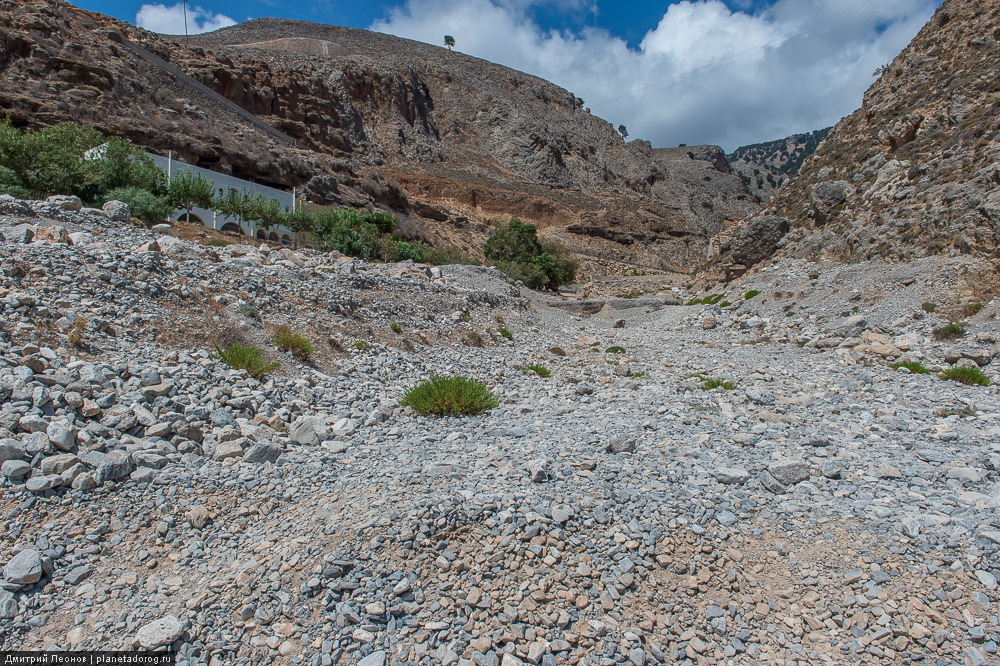 Ущелье и отель Илингас 